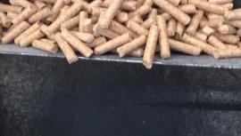 Преса - палетираща Peletovací linka   |  Преработка на дървения отпадък | Дървообработващи машини | Pila Hradec 