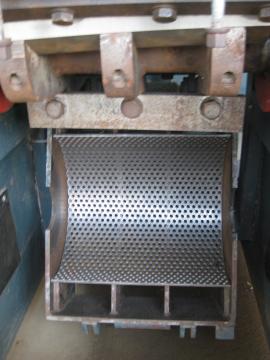 Машина за раздробяване и машина за цепене Mlyn na drevo CASTULIK MN300 |  Преработка на дървения отпадък | Дървообработващи машини | Ing.Častulík, s.r.o.